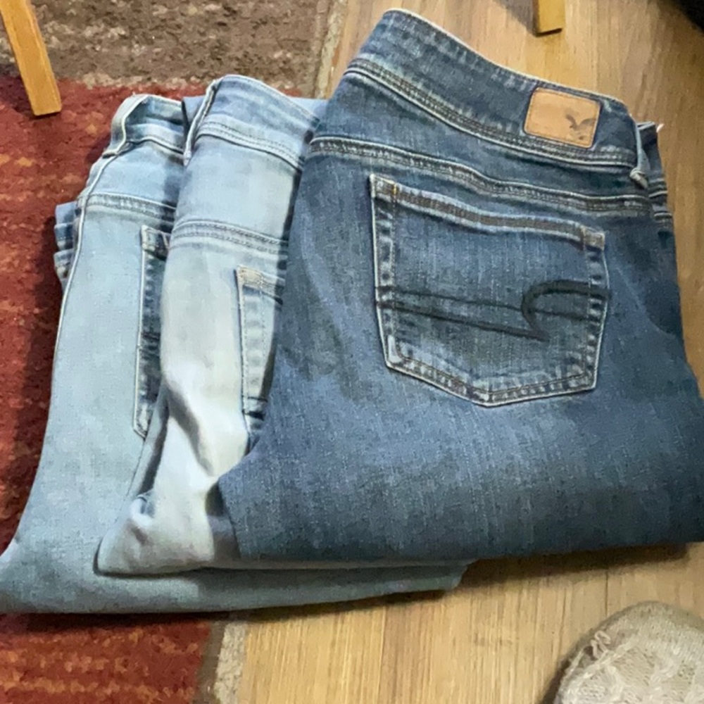 LOT OF THREE Amer Eagle Jeans